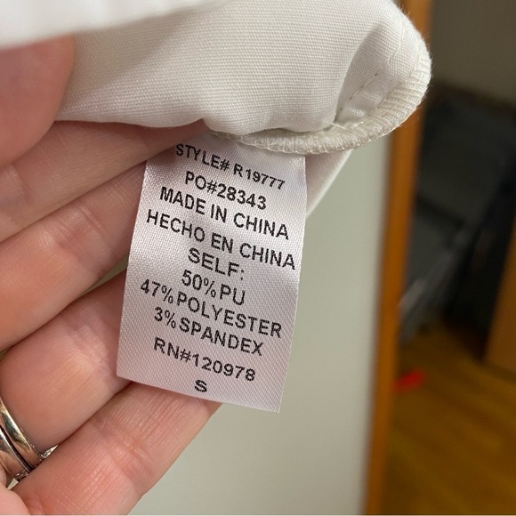 ENTRO faux leather romper small off white - Picture 6 of 6